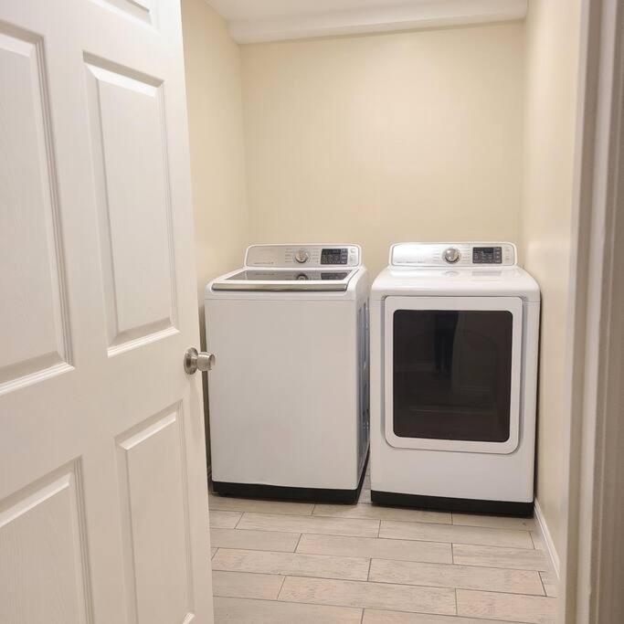 Villa Entire Huge Basement! Fast Wifi! Private Entrance! Salt Lake City Exterior foto