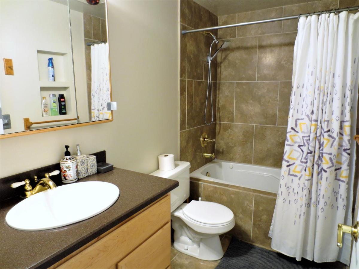 Villa Entire Huge Basement! Fast Wifi! Private Entrance! Salt Lake City Exterior foto